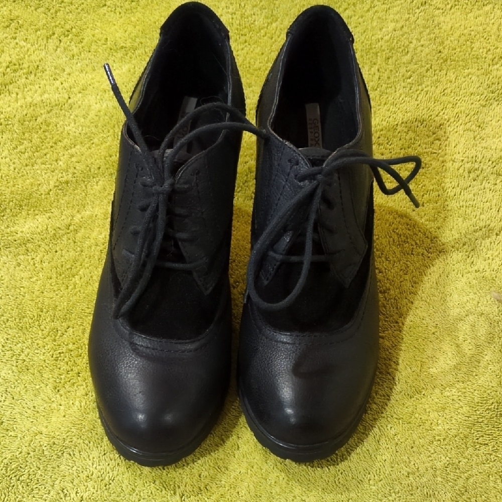 Geox Black Lace Up Women's Faux Suede And Faux Leather Booties.